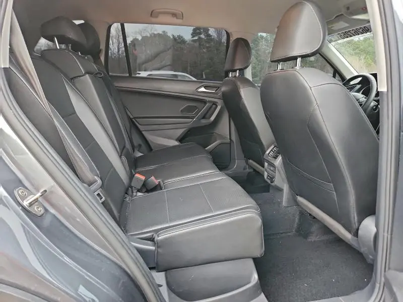 2020 VOLKSWAGEN TIGUAN SE  