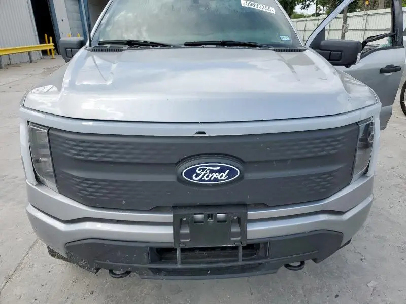 2024 FORD F150 LIGHTNING XLT  