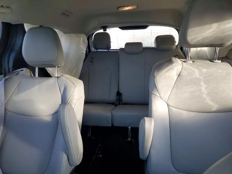 2025 TOYOTA SIENNA XLE 7-PASSENGER  
