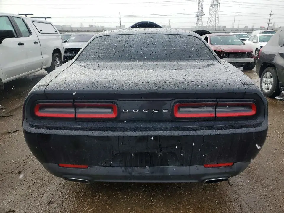 2016 DODGE CHALLENGER SXT  