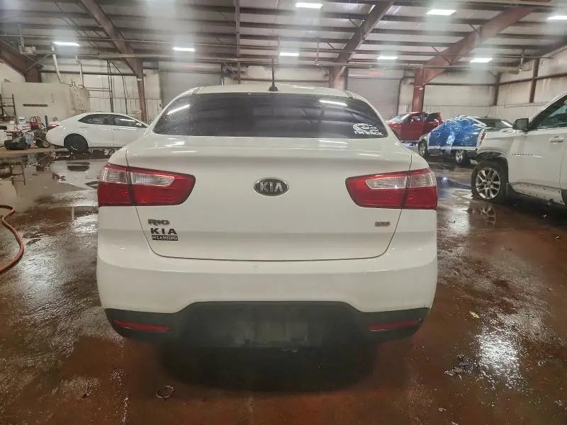 2015 KIA RIO LX  