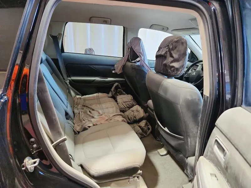 2017 MITSUBISHI OUTLANDER ES  