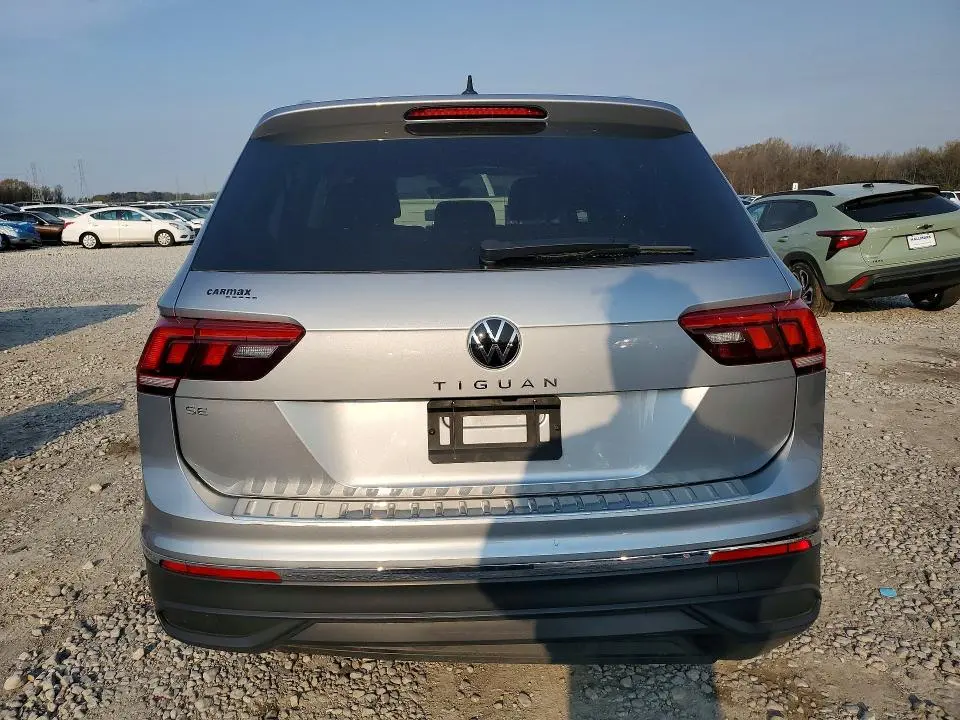 2022 VOLKSWAGEN TIGUAN SE  
