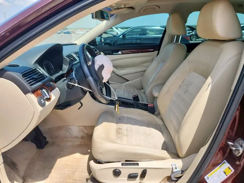 2013 VOLKSWAGEN PASSAT SEL  
