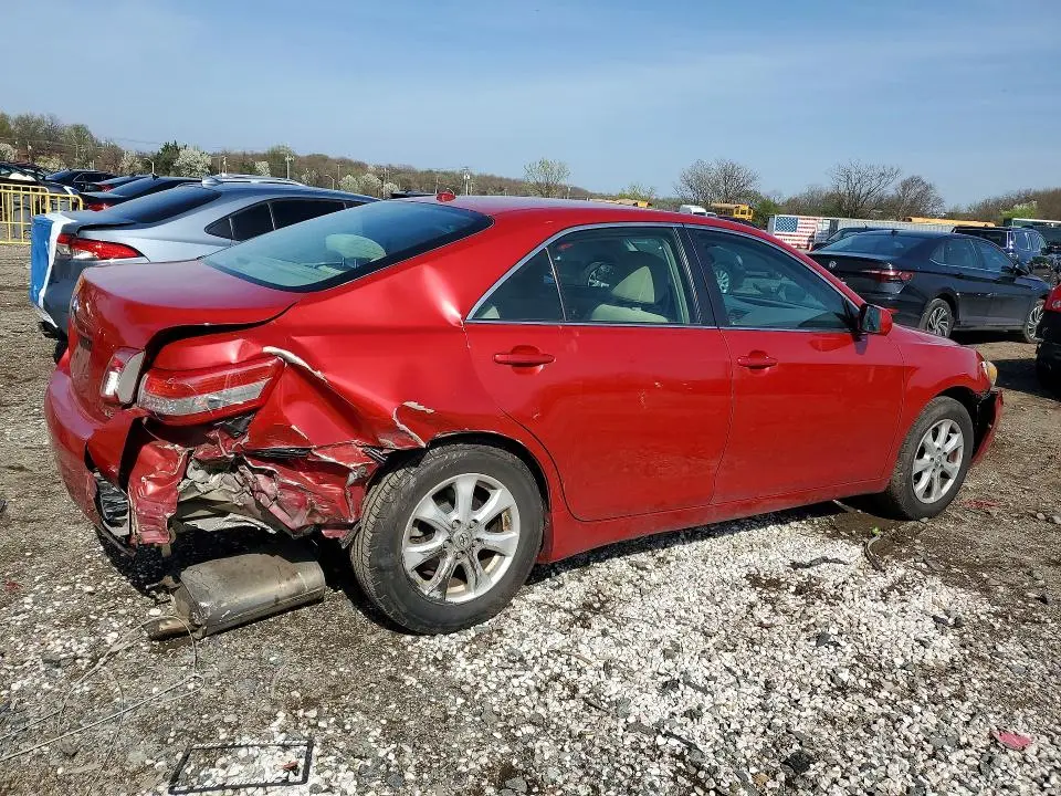 2010 TOYOTA CAMRY LE  