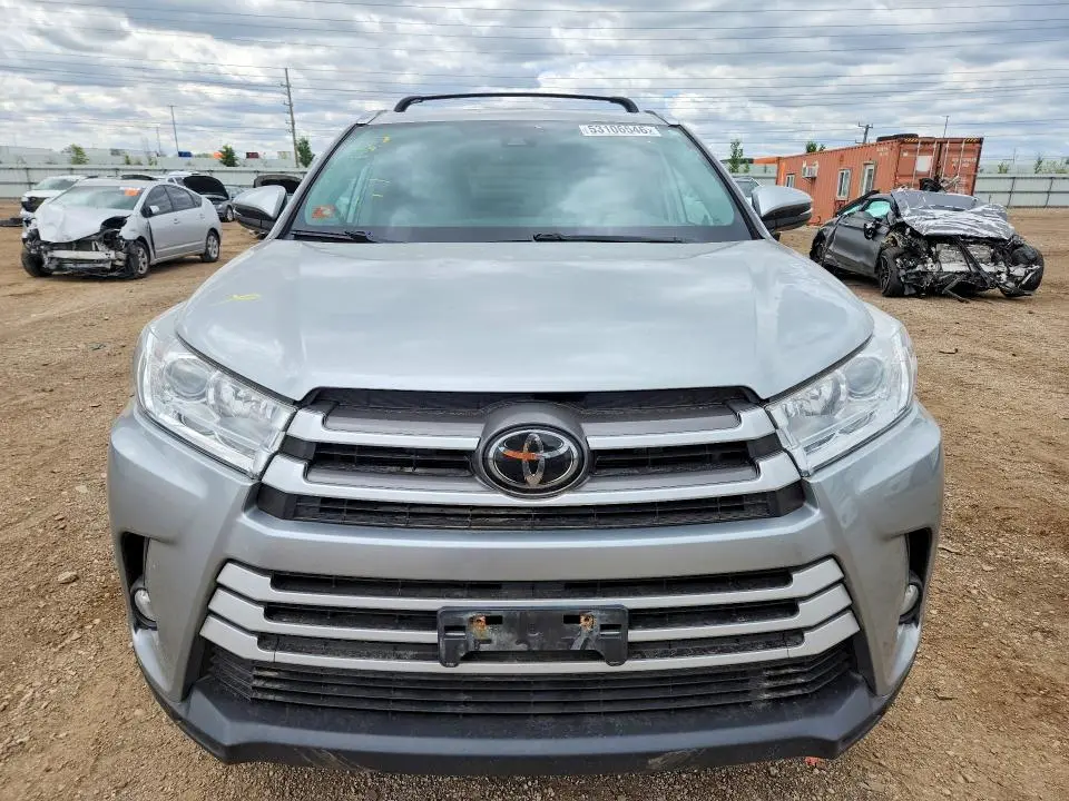 2019 TOYOTA HIGHLANDER XLE  