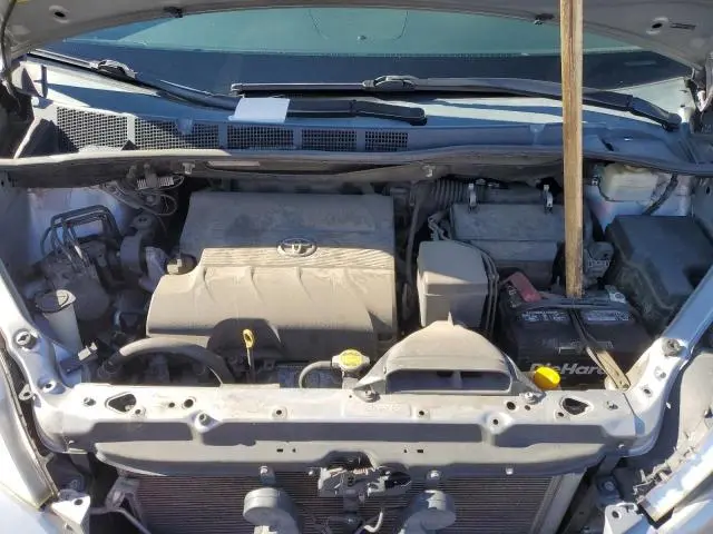 2015 TOYOTA SIENNA XLE  