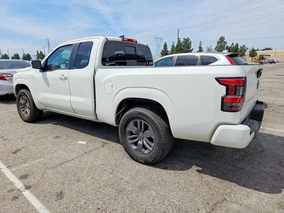 2025 NISSAN FRONTIER SV  