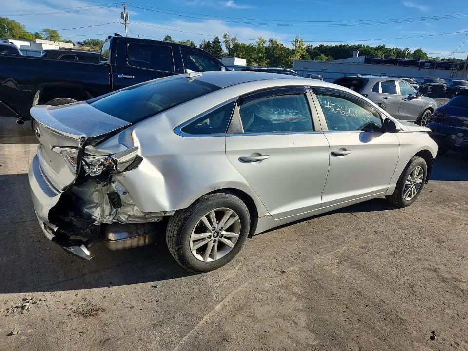 2017 HYUNDAI SONATA SE  