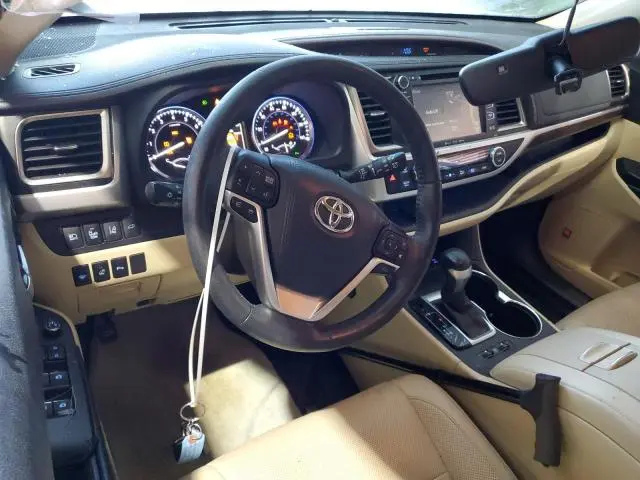 2016 TOYOTA HIGHLANDER LIMITED  