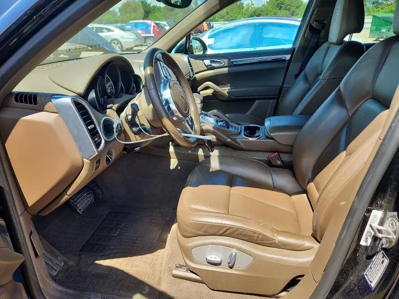 2014 PORSCHE CAYENNE   