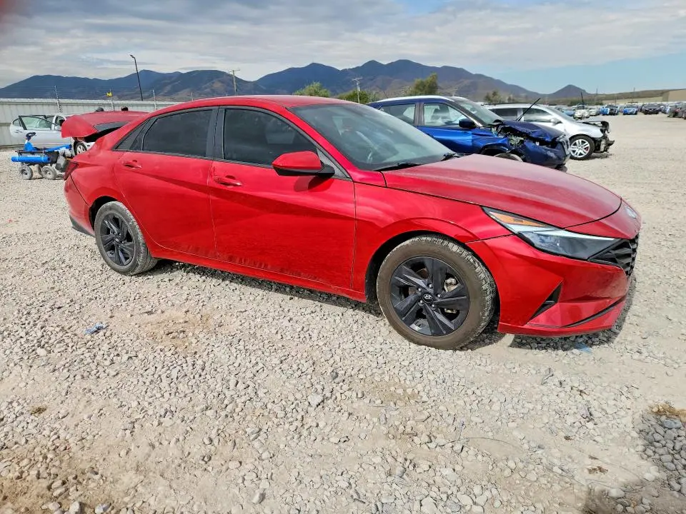 2021 HYUNDAI ELANTRA SEL  