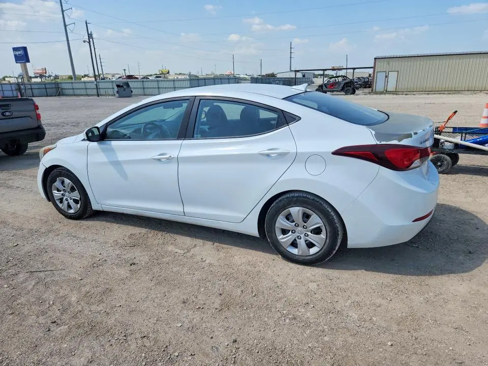 2016 HYUNDAI ELANTRA SE  