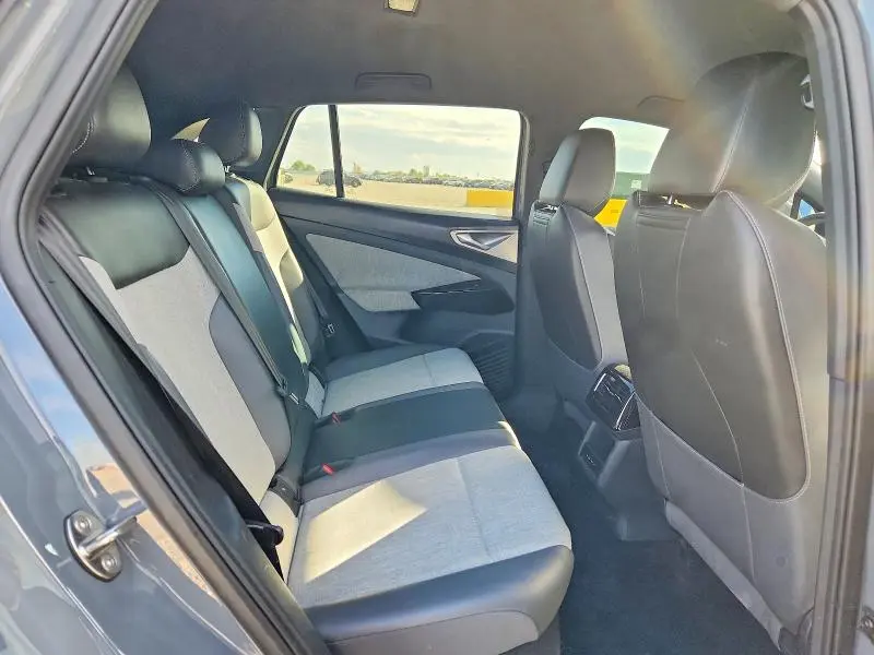 2023 VOLKSWAGEN ID.4 PRO  