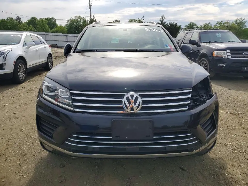 2016 VOLKSWAGEN TOUAREG SPORT  