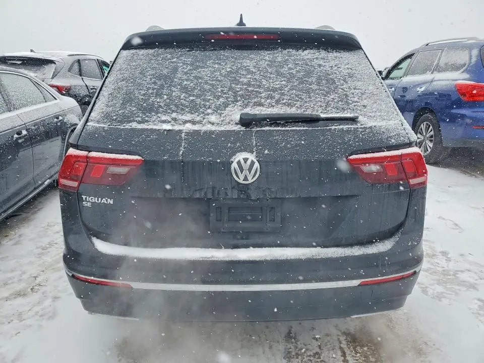 2021 VOLKSWAGEN TIGUAN SE  