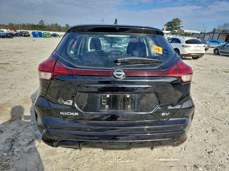 2022 NISSAN KICKS SV  