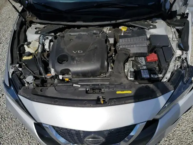 2022 NISSAN MAXIMA SV  