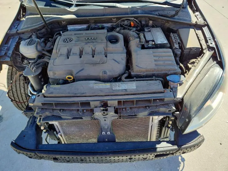 2015 VOLKSWAGEN GOLF TDI  