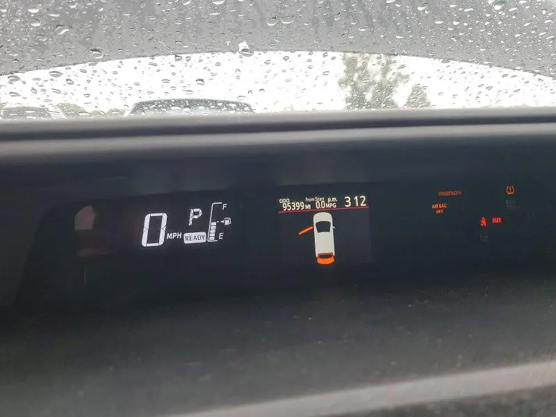 2016 TOYOTA PRIUS C ONE  