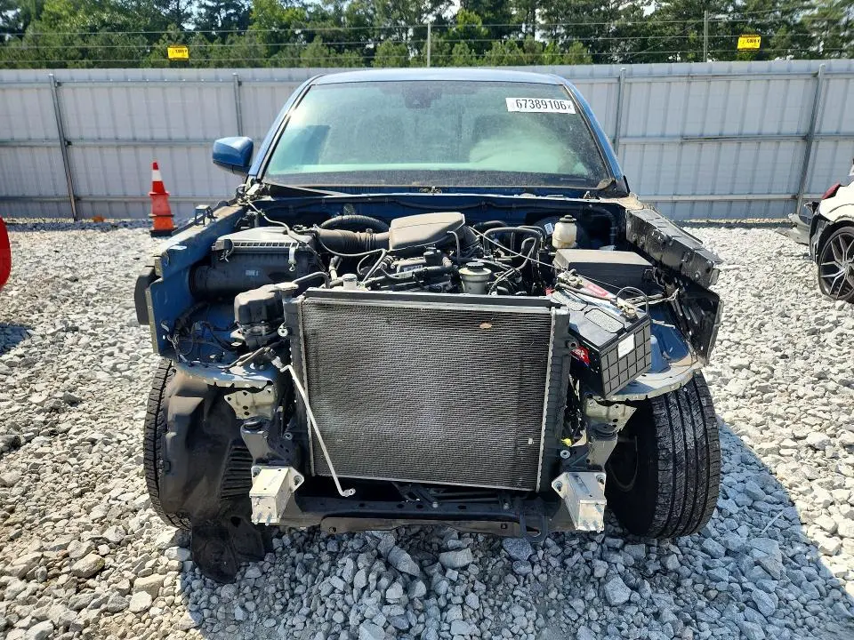2019 TOYOTA TACOMA SR5  