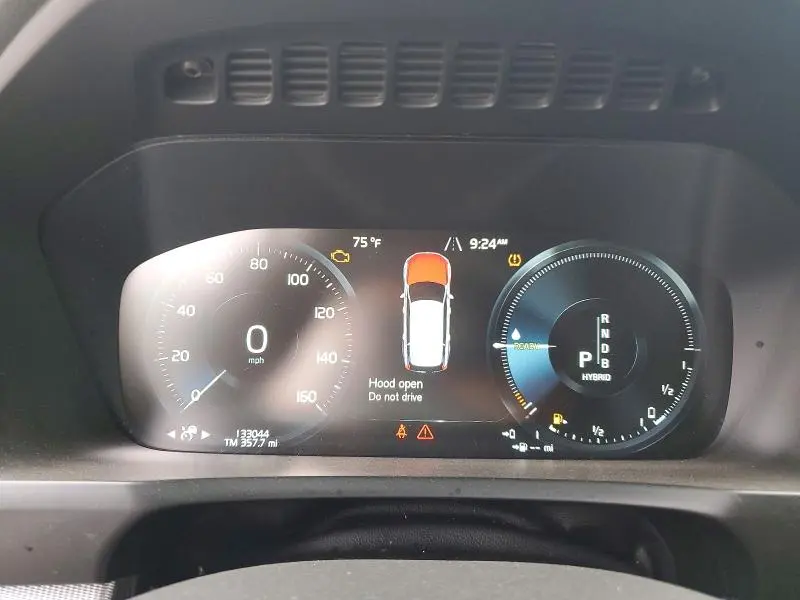 2017 VOLVO XC90 T8  