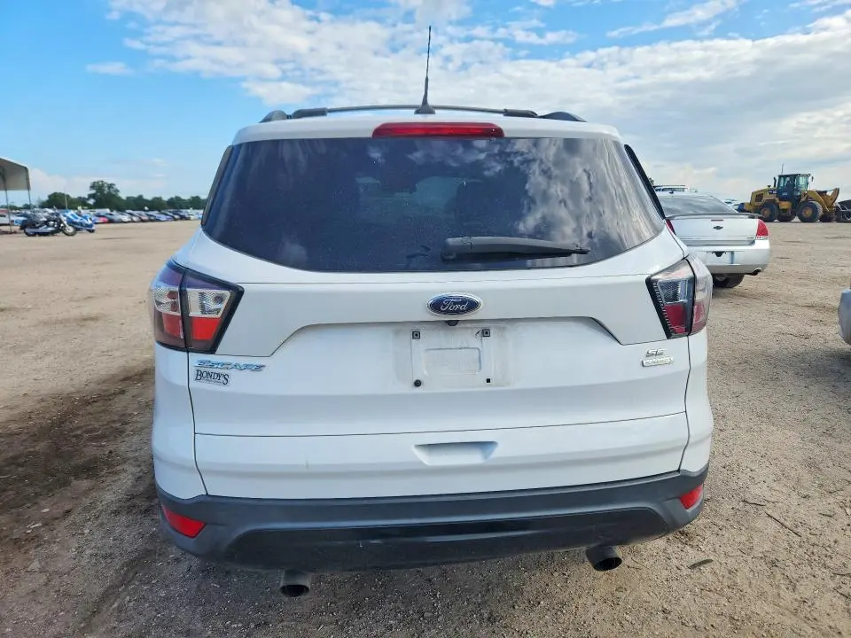 2018 FORD ESCAPE SE  