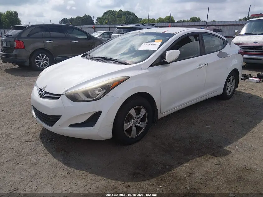 2015 HYUNDAI ELANTRA SE