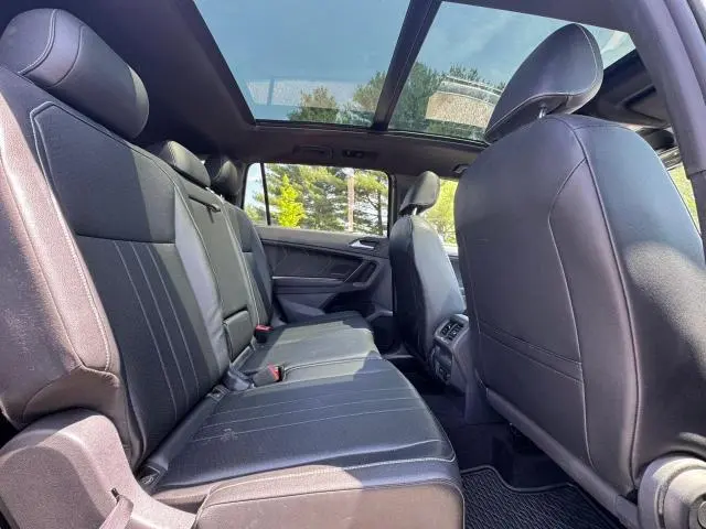 2022 VOLKSWAGEN TIGUAN SE R-LINE BLACK  