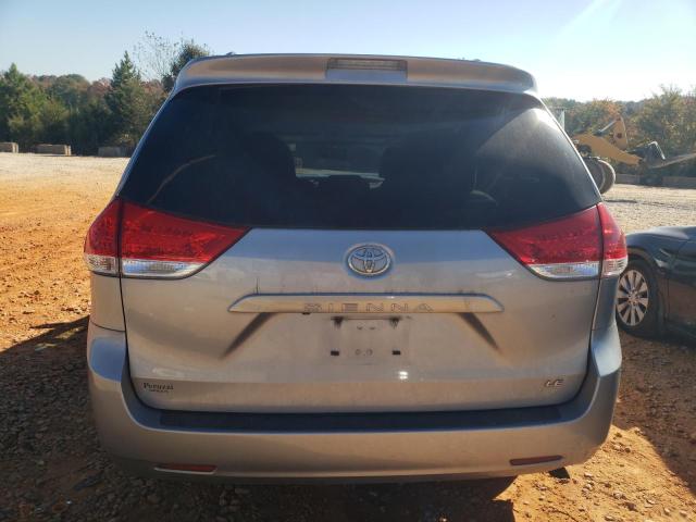 2014 TOYOTA SIENNA LE