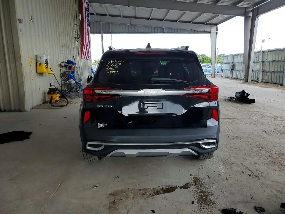 2023 KIA SELTOS S  