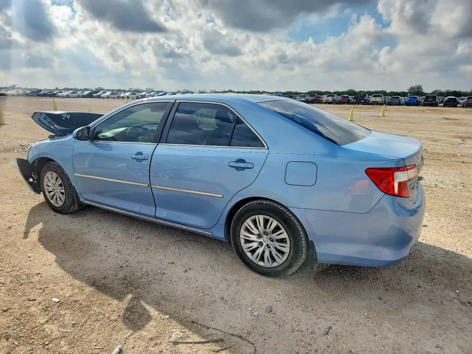 2012 TOYOTA CAMRY LE  