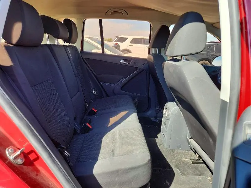2015 VOLKSWAGEN TIGUAN S  
