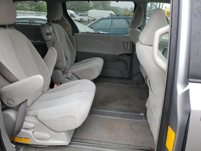 2011 TOYOTA SIENNA LE  