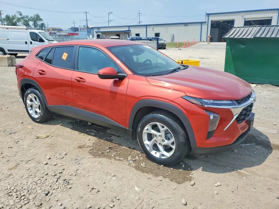 2024 CHEVROLET TRAX LS  