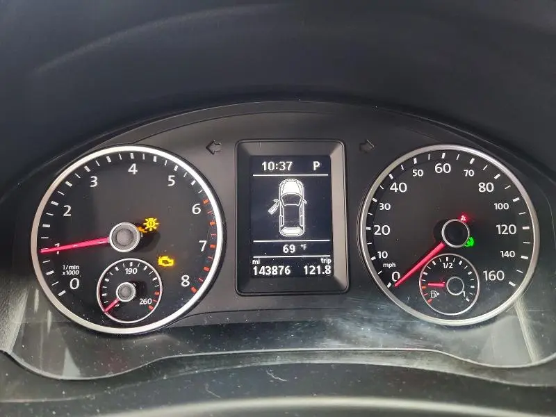 2013 VOLKSWAGEN TIGUAN S  