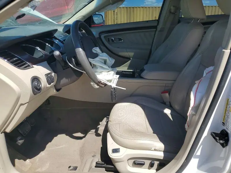 2010 FORD TAURUS LIMITED  
