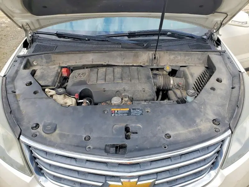 2014 CHEVROLET TRAVERSE LT  