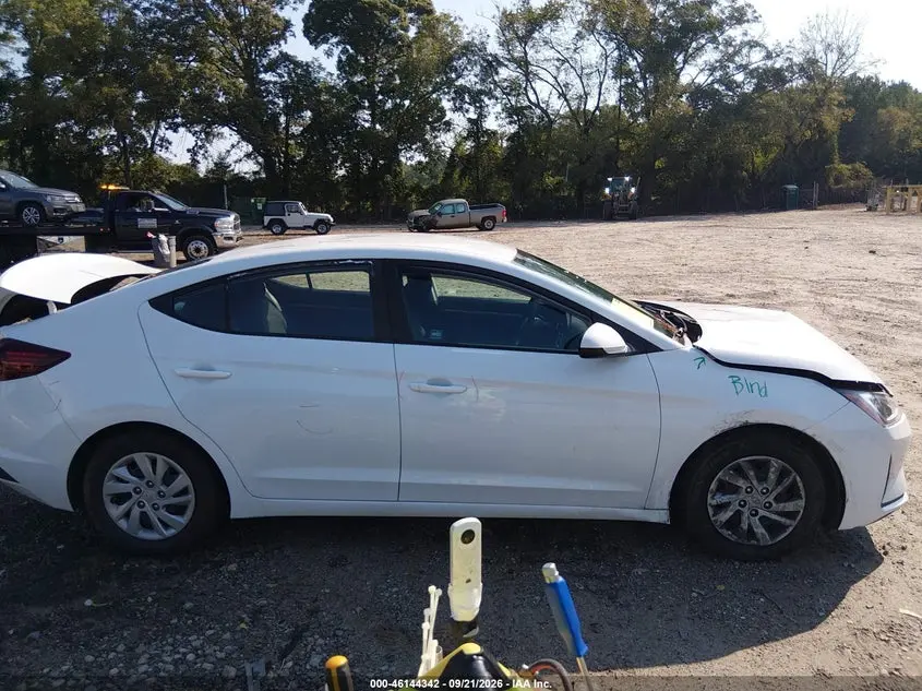 2019 HYUNDAI ELANTRA SE