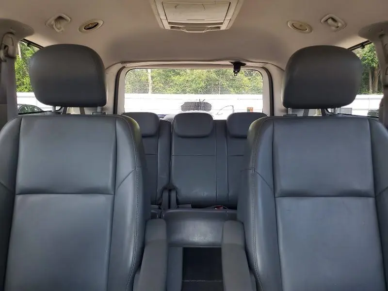 2010 VOLKSWAGEN ROUTAN SE  