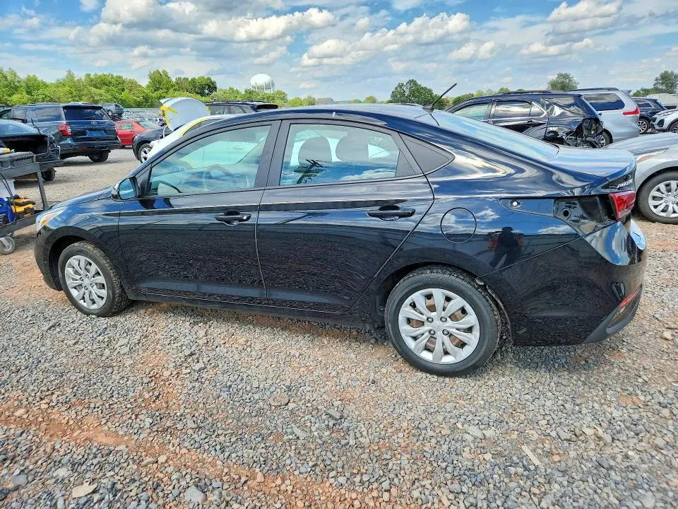 2022 HYUNDAI ACCENT SE  