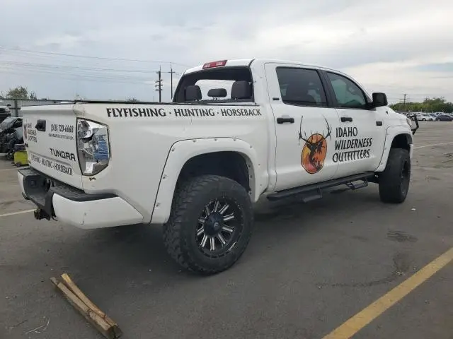 2018 TOYOTA TUNDRA CREWMAX SR5  
