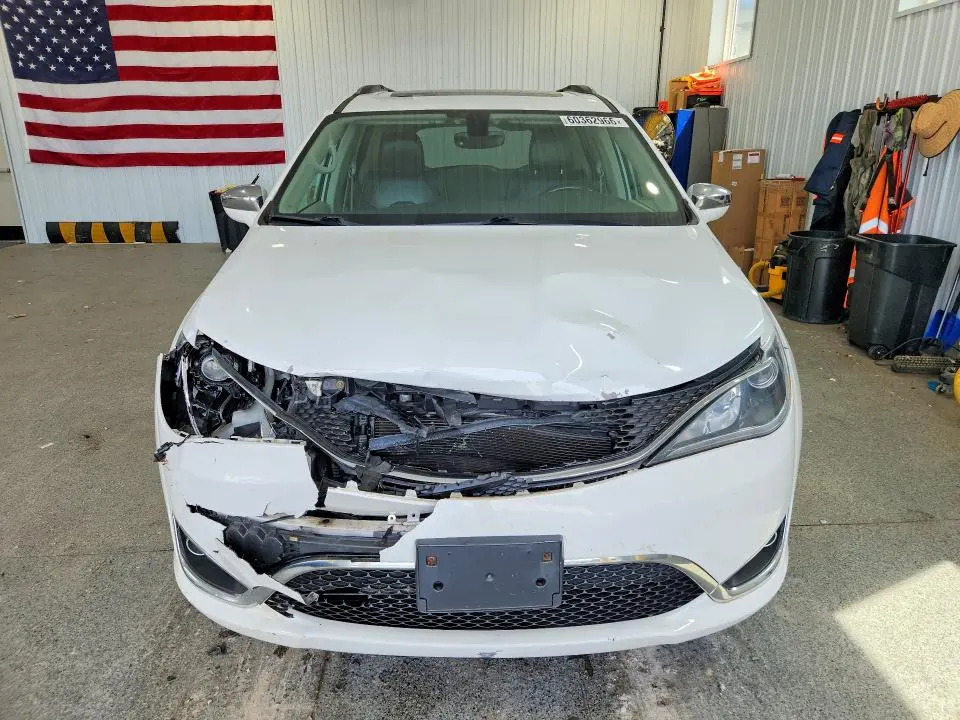 2018 CHRYSLER PACIFICA LIMITED  