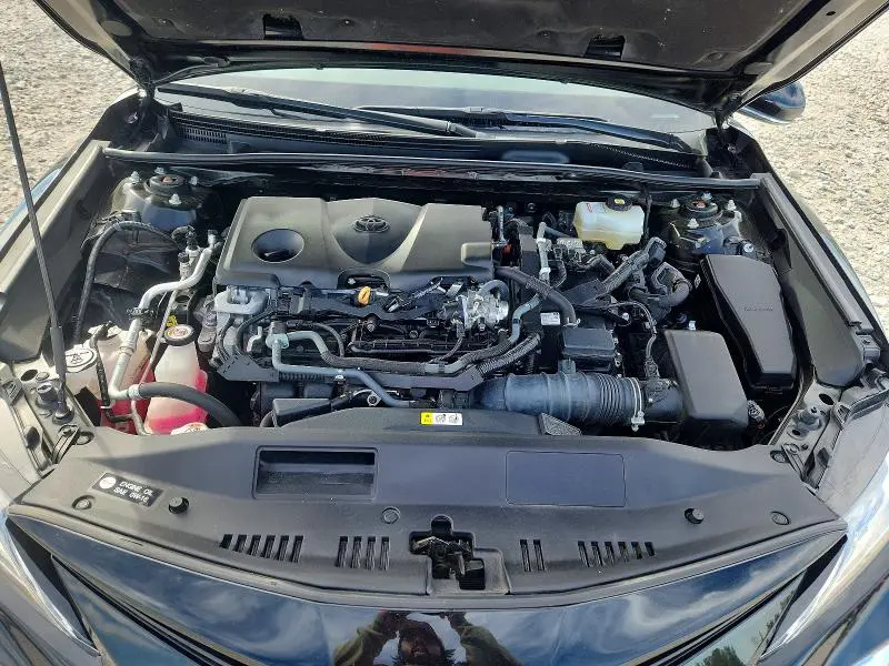 2022 TOYOTA CAMRY XLE  