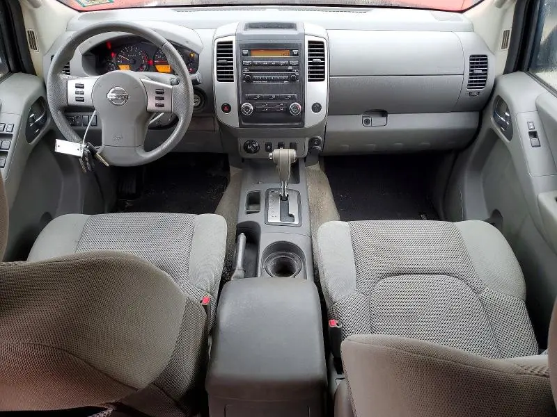 2012 NISSAN FRONTIER SV V6  