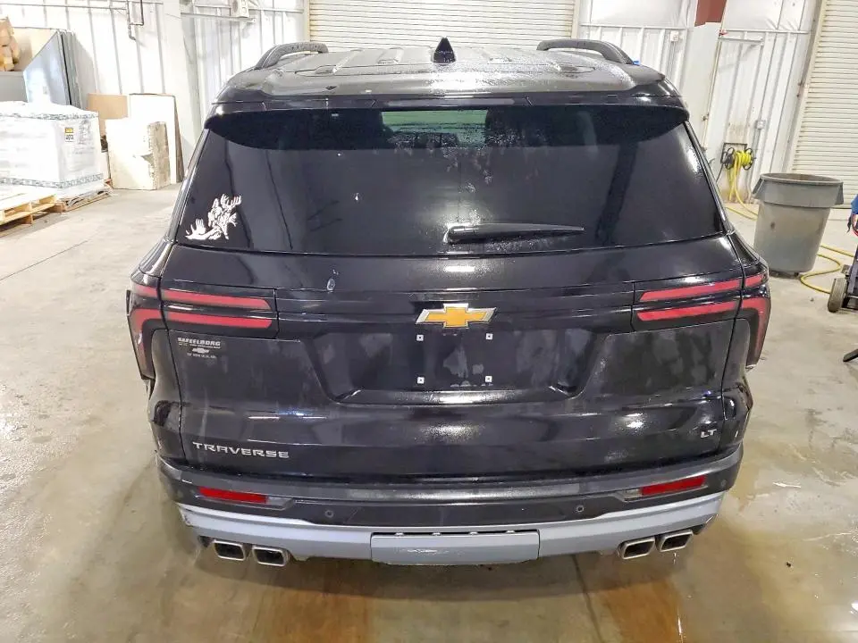 2024 CHEVROLET TRAVERSE LT  