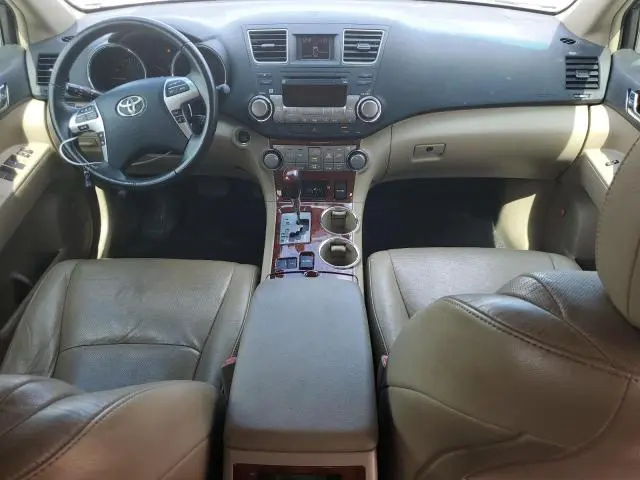 2011 TOYOTA HIGHLANDER LIMITED  