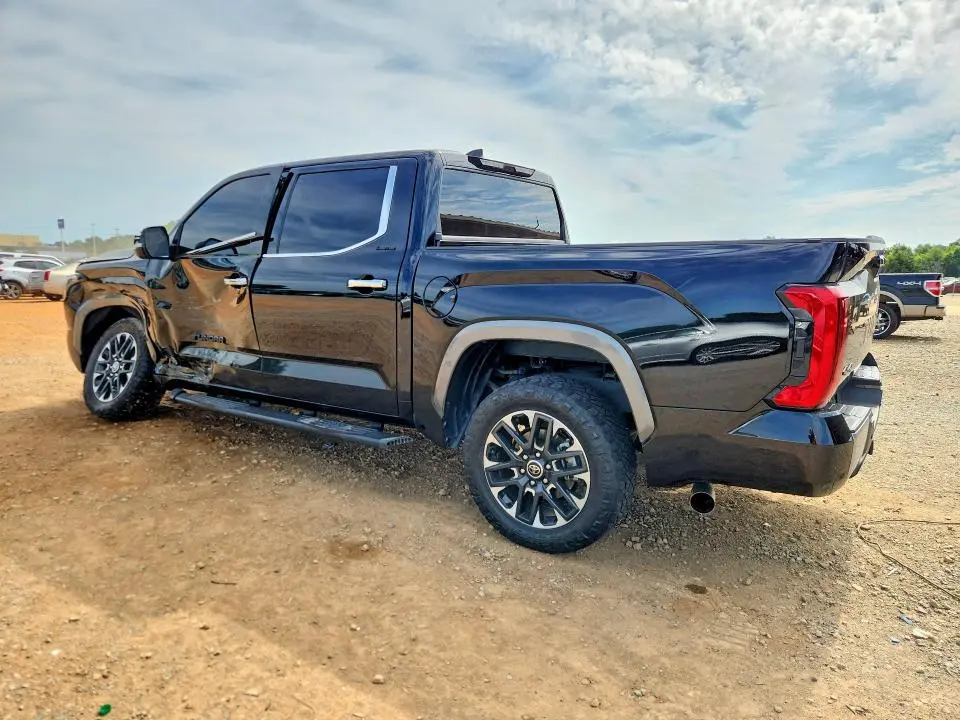 2024 TOYOTA TUNDRA CREWMAX LIMITED  