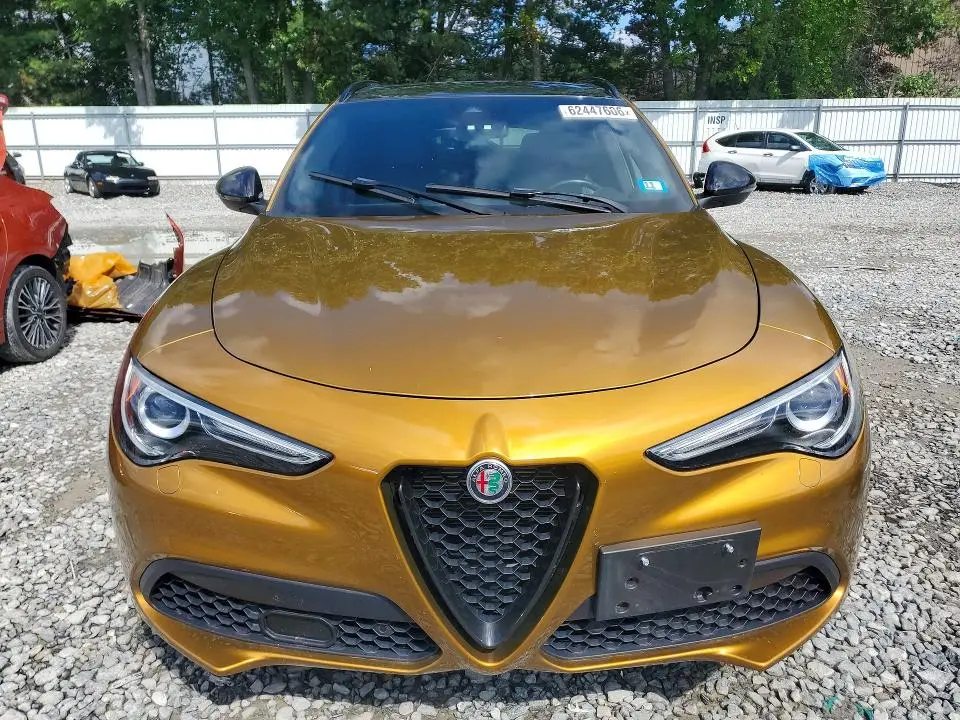 2022 ALFA ROMEO STELVIO TI  