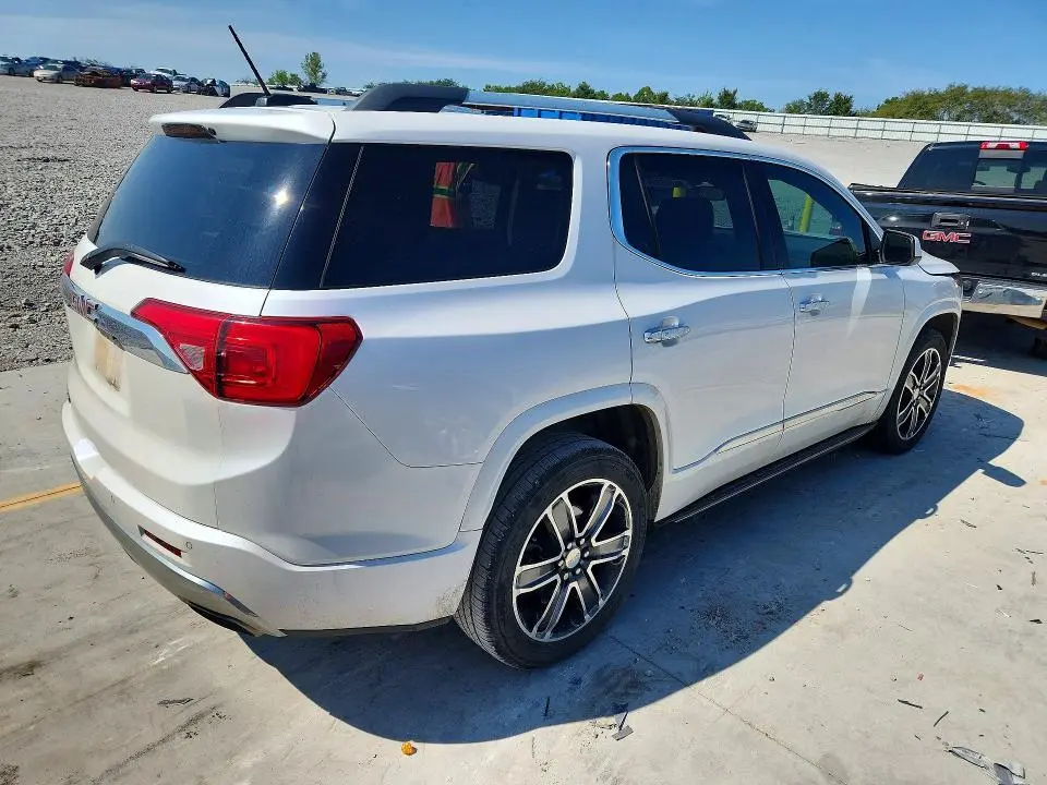 2019 GMC ACADIA DENALI  